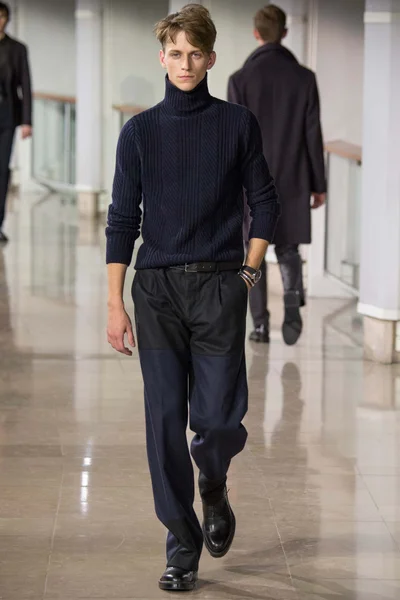 Look 35